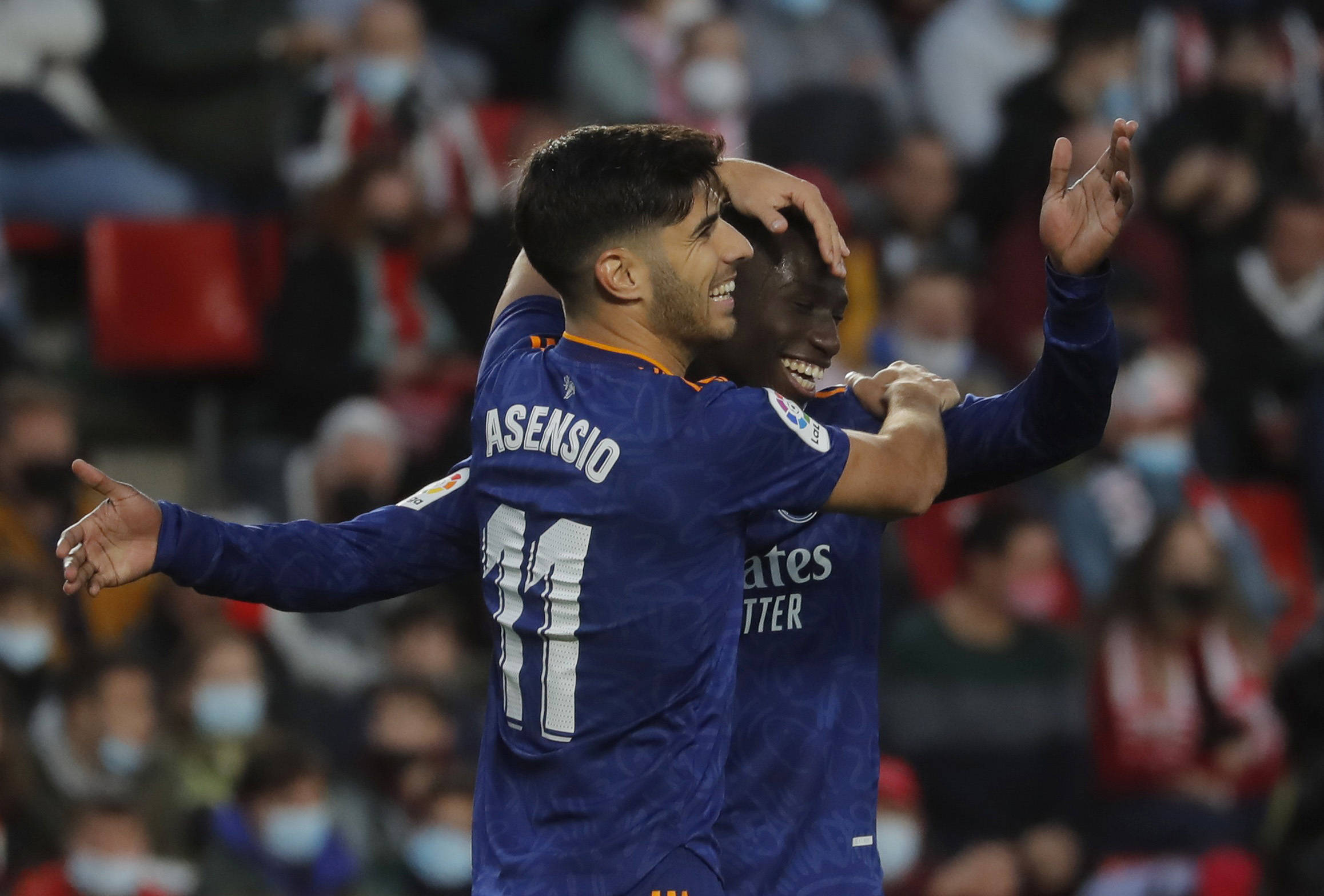 皇马客场大胜格拉纳达，取得五连胜