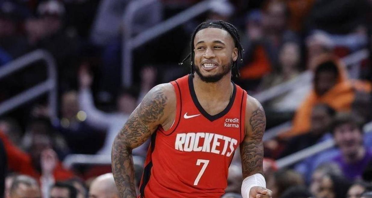 爵士三巨头联手，引发争议得分突破，三连败冲击季后赛！的简单介绍